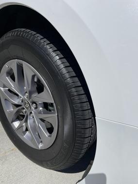 White 2021 Toyota Sienna LE 8 Passenger