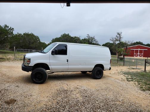 2009 Ford E150 Base