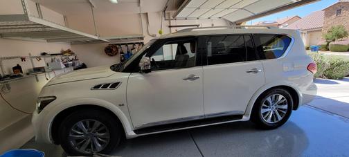 White 2016 INFINITI QX80 Base
