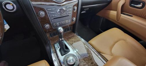 White 2016 INFINITI QX80 Base