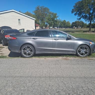 Silver 2014 Ford Fusion Titanium