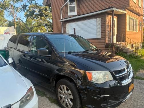 Black 2015 Dodge Grand Caravan AVP/SE