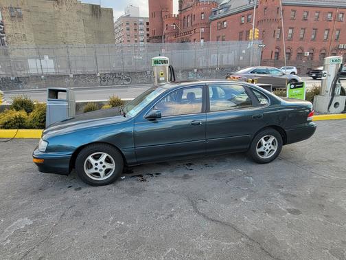 1996 Toyota Avalon XL