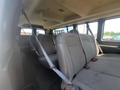 White 2017 Chevrolet Express 3500 LT