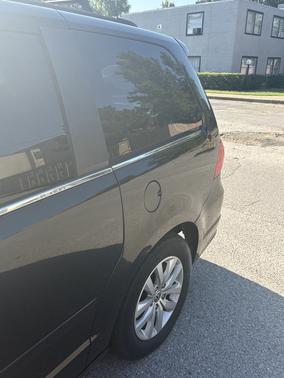 2012 Volkswagen Routan SE