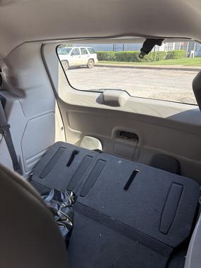 2012 Volkswagen Routan SE