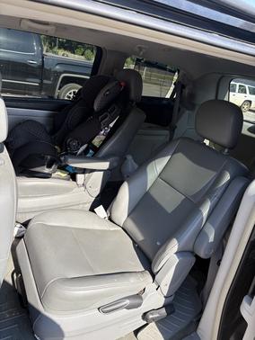 2012 Volkswagen Routan SE