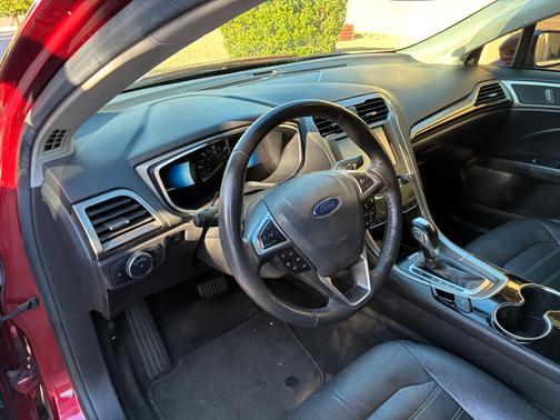 2014 Ford Fusion Hybrid SE