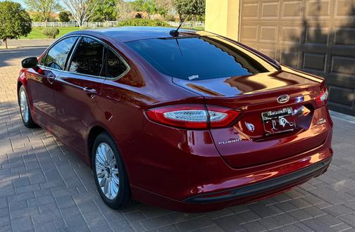 2014 Ford Fusion Hybrid SE