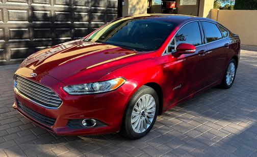 2014 Ford Fusion Hybrid SE