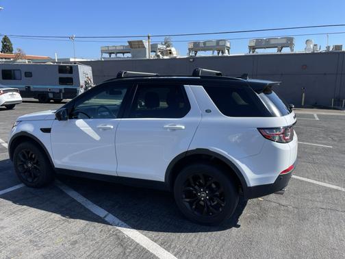 White 2016 Land Rover Discovery Sport HSE