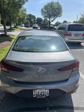 2019 Hyundai ELANTRA SE