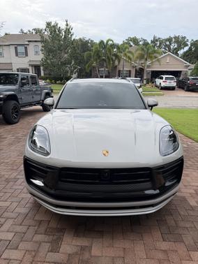 Gray 2024 Porsche Macan Macan