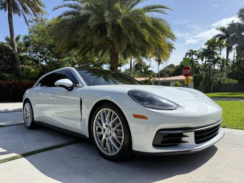 2018 Porsche Panamera Panamera 4S Sport Turismo
