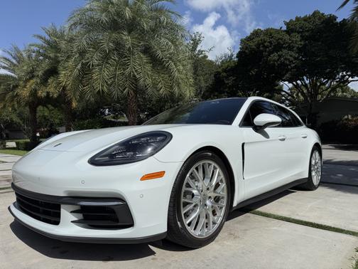 2018 Porsche Panamera Panamera 4S Sport Turismo