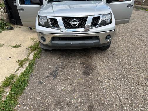 Silver 2010 Nissan Frontier SE