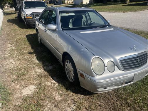 2001 Mercedes-Benz E-Class E320