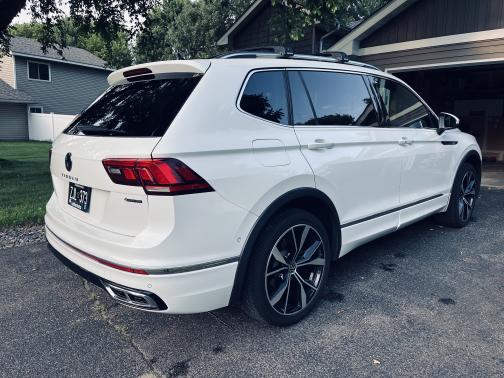 2022 Volkswagen Tiguan 2.0T SEL R-Line