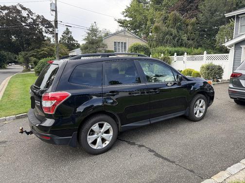 Black 2015 Subaru Forester 2.5i Premium