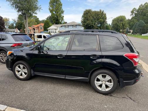 Black 2015 Subaru Forester 2.5i Premium