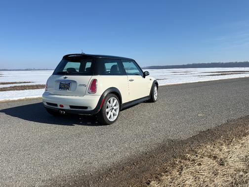2006 MINI Cooper S Base