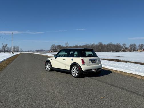 2006 MINI Cooper S Base