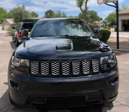 2020 Jeep Grand Cherokee Laredo