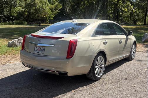Gold 2015 Cadillac XTS Luxury