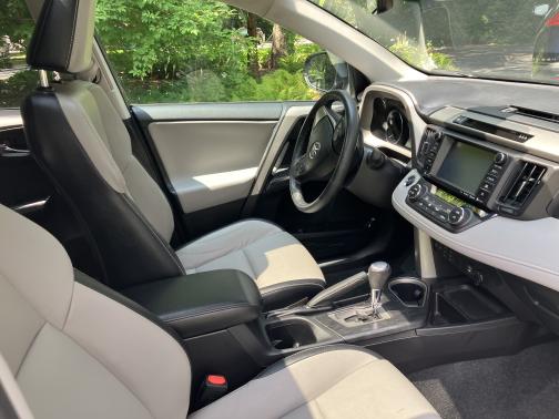 2018 Toyota RAV4 Platinum