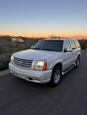 2004 Cadillac Escalade Base