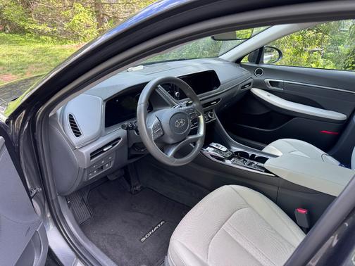 Gray 2023 Hyundai SONATA Hybrid Limited