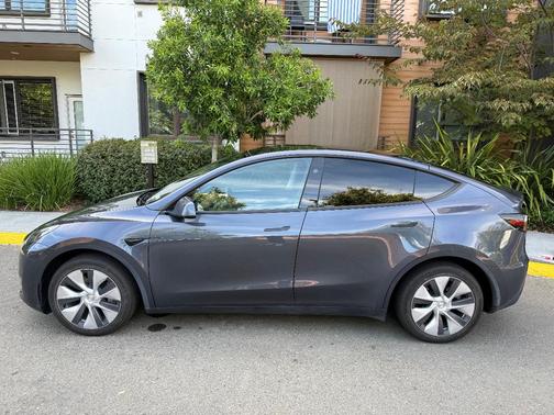 Gray 2023 Tesla Model Y Long Range
