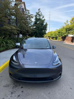 Gray 2023 Tesla Model Y Long Range