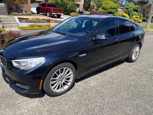 Blue 2014 BMW 535 Gran Turismo i