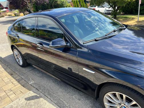 Blue 2014 BMW 535 Gran Turismo i