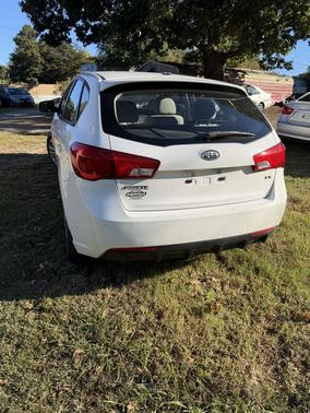 White 2012 Kia Forte EX