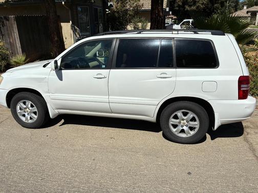 White 2003 Toyota Highlander Limited