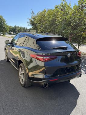 Black 2021 Alfa Romeo Stelvio Base