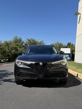 Black 2021 Alfa Romeo Stelvio Base
