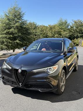 Black 2021 Alfa Romeo Stelvio Base