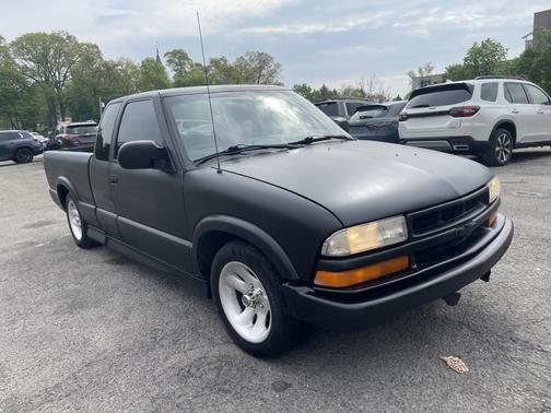 2001 Chevrolet S-10 LS