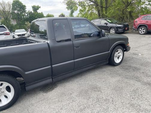 2001 Chevrolet S-10 LS