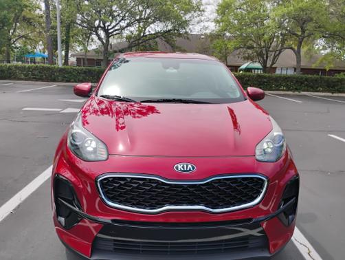 Red 2022 Kia Sportage LX