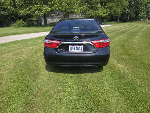 Black 2016 Toyota Camry XLE