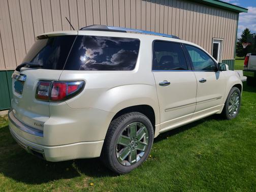 White 2013 GMC Acadia Denali