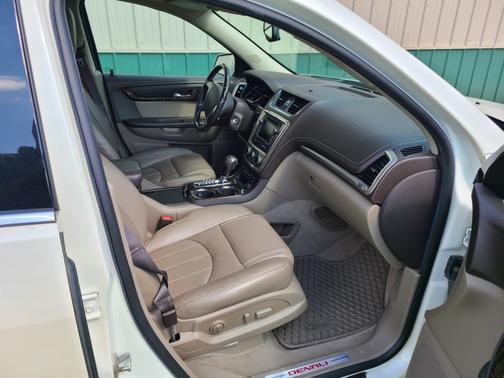 White 2013 GMC Acadia Denali