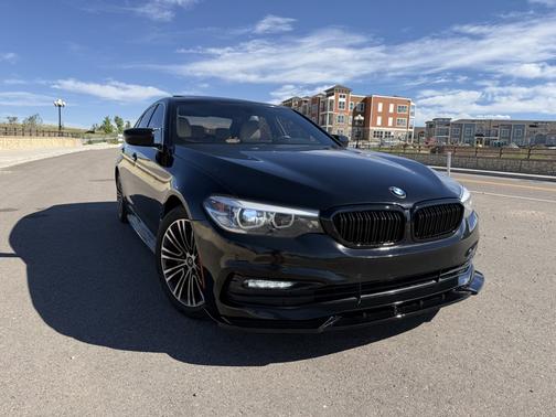 Black 2018 BMW 530e iPerformance