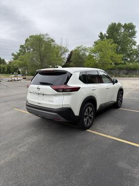 White 2021 Nissan Rogue SV
