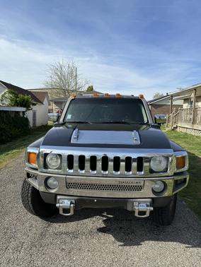 Black 2006 Hummer H3 Base