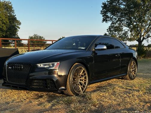 Purple 2013 Audi RS 5 4.2